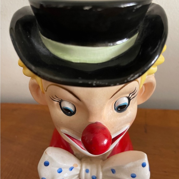 Vintage Clown Vase - Picture 2 of 10